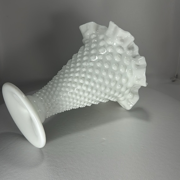 Vintage Milk Glass Hobnail Vase - Picture 11 of 17